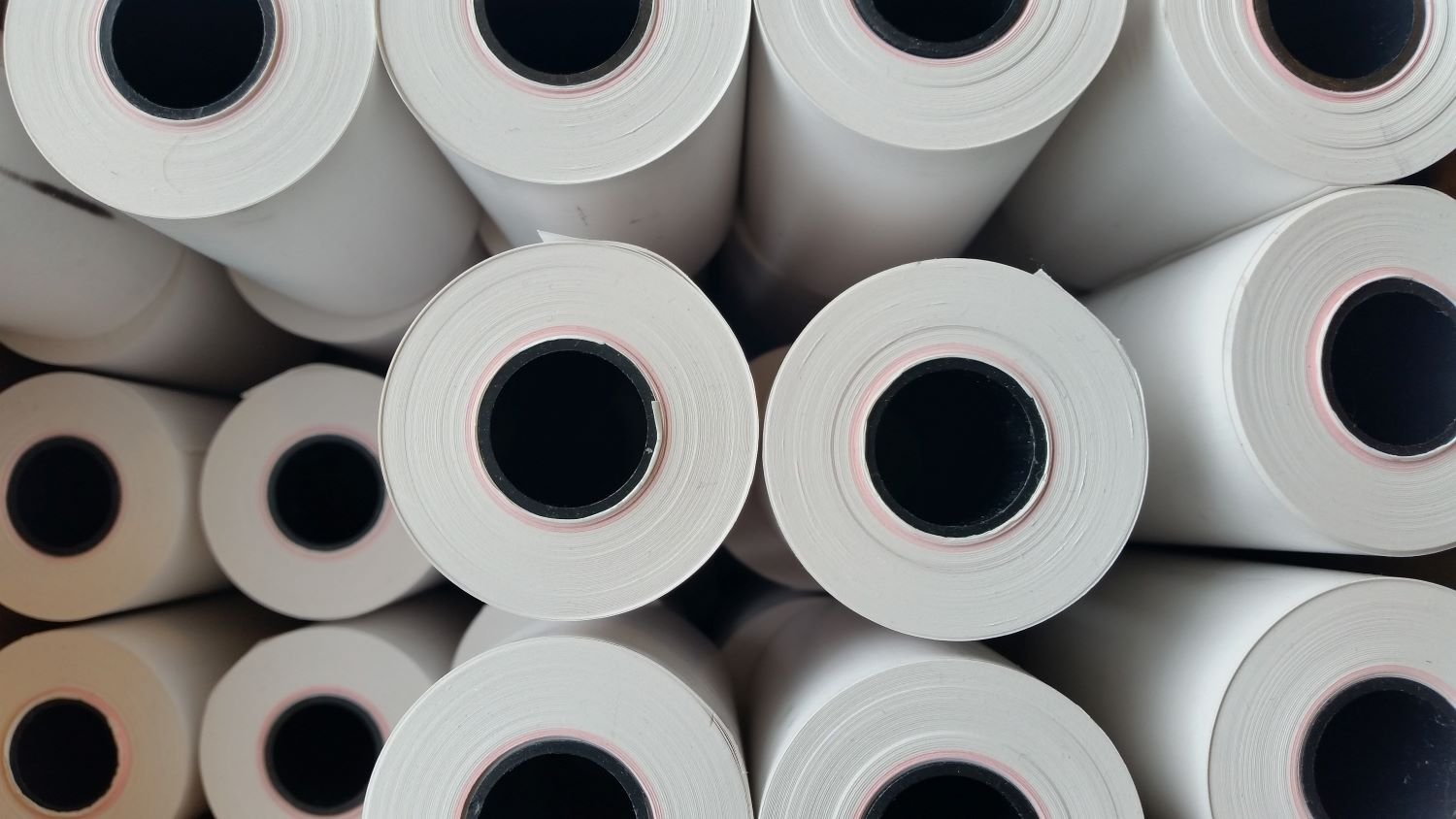 Top Industries in Karachi: Depend on Reliable Paper Roll Suppliers