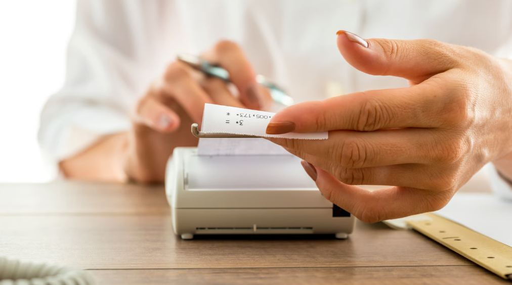 Buy a Portable Thermal Printer Online for daily work and travel with fast, compact, ink-free printing anywhere.
